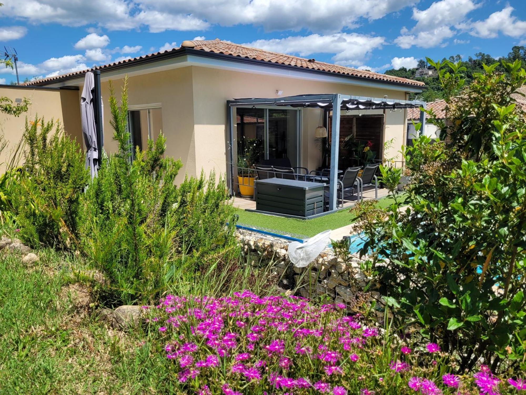 La Villa Des Papillons De Dugradus Aubenas Buitenkant foto